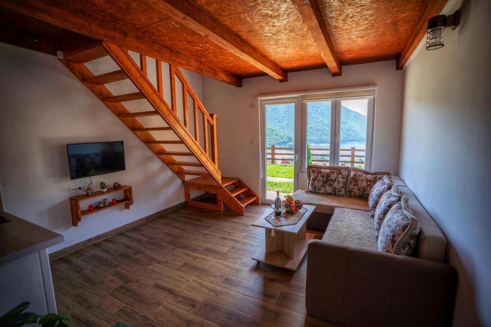 Guesthouse Madzarevic Плужине Екстер'єр фото